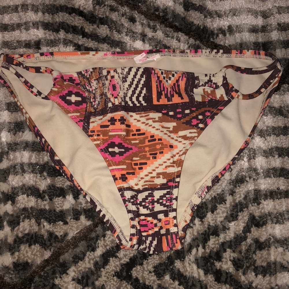 Target swim suit bottoms M